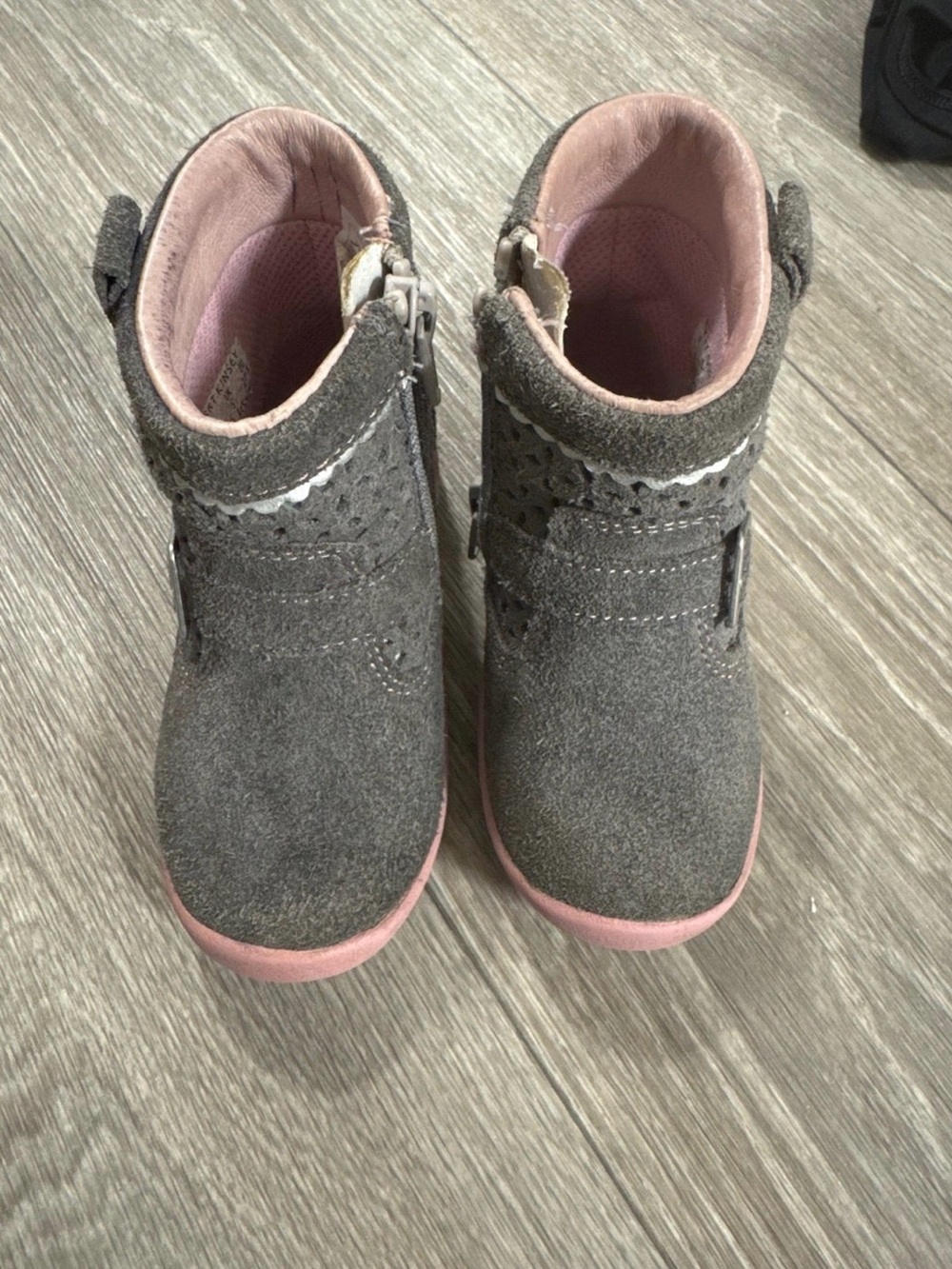 Stride Rite gray and pink boots size 5.5
